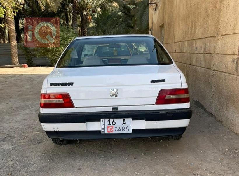 Peugeot 405
